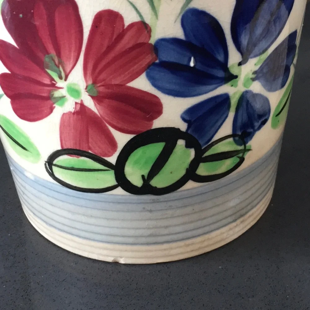 Vintage Biscuit/Cookie Jar with lid and handle
